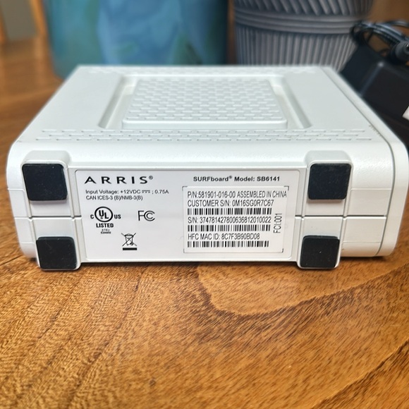 ARRIS SURFboard SB6141 8x4 DOCSIS 3.0 Cable Modem - Picture 3 of 3